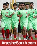 تمرینات هوازی و بدنسازی در دستور کار سرخپوشان/ شوخی بازیکنان با مولایی