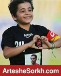 هانی نوروزی جام قهرمانی پرسپولیس را بالای سر برد