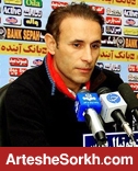 گل محمدی: نمی دانم باید با حریف مبارزه کنیم یا تیم داوری/باید 3 گل می زدیم