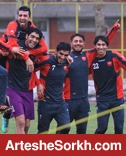 پرسپولیسی ها پس از 5 ساعت در هوایی بارانی به قائمشهر رسیدند