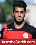 مدافع پرسپولیس از این تیم جدا می شود/ جلسه با دایی برای روشن شدن تکلیف نهایی
