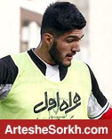 پرسپولیس مدافع خود را به نفت قرض داد