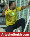 حمله یک هوادار سپاهان به نشست خبری برانکو!