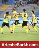پرسپولیسی ها مقابل پرسپولیس