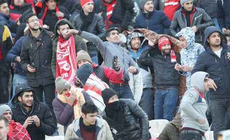 می آیند، سنگ می زنند و ما متهم می شویم!